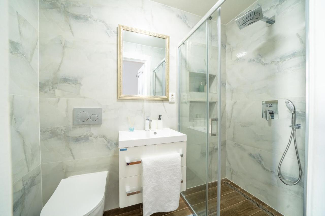 Exclusive Apartment With A View Of Prague Castle And Vltava River Buitenkant foto