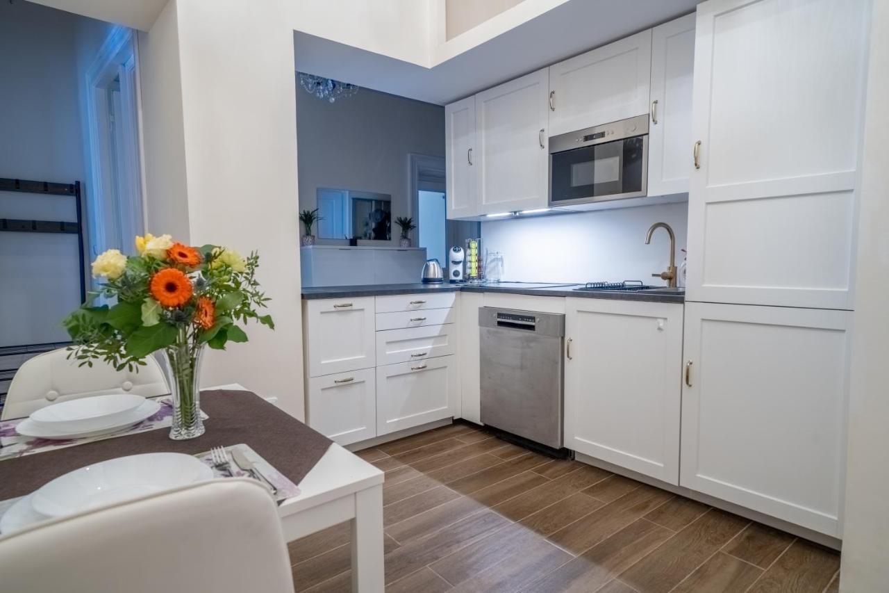 Exclusive Apartment With A View Of Prague Castle And Vltava River Buitenkant foto