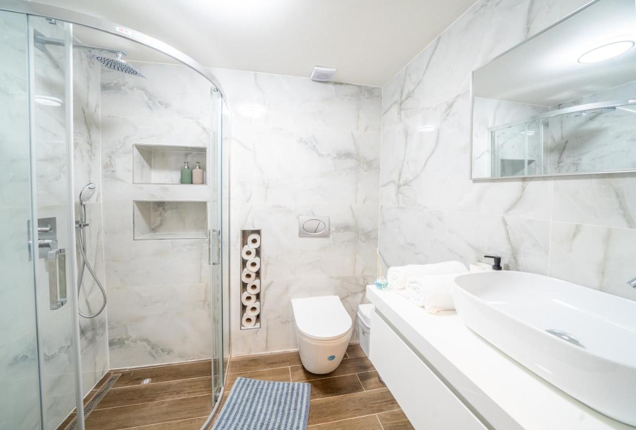 Exclusive Apartment With A View Of Prague Castle And Vltava River Buitenkant foto
