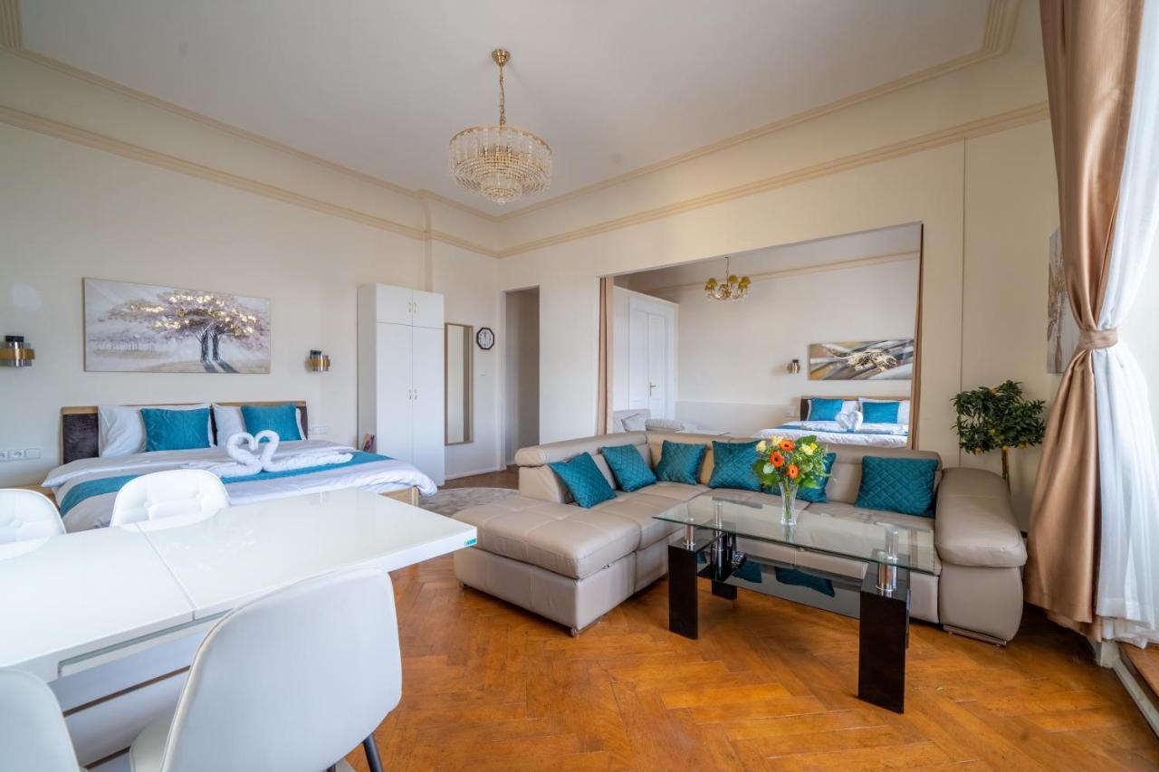 Exclusive Apartment With A View Of Prague Castle And Vltava River Buitenkant foto